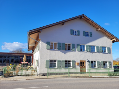 Wohn-Geschäftshaus Mauerstetten